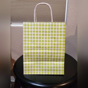 Set of 25 Green Gingham Paper Gift Bags, Medium Size, New